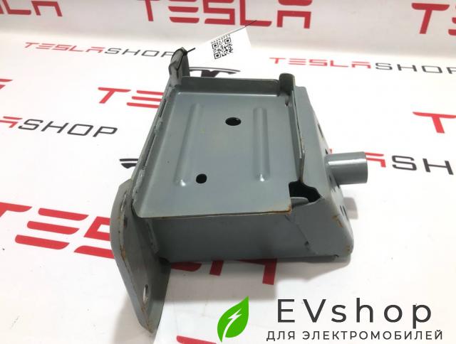 кронштейн переднего бампера LiXiang L9 1 поколение 2024, X01-84000001 - фото №1