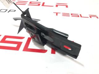 Крепление бампера переднего Zeekr 001 1 поколение 2023