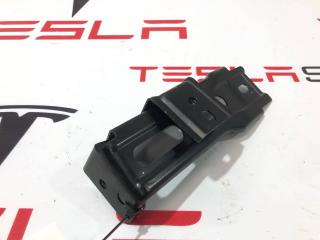 Крепление бампера переднего Zeekr 001 1 поколение 2023, 100032713