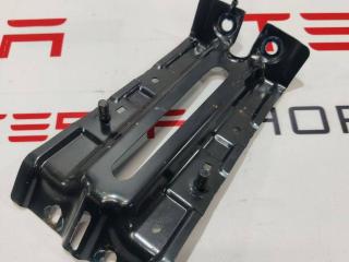 кронштейн (крепление) Zeekr 001 1 поколение 2023