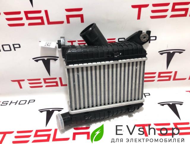 интеркулер LiXiang L9 1 поколение 2024, X01-11190039, X01-11190032 - фото №1