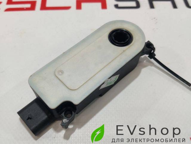 Электропривод управления открытием вентиляционной решетки LiXiang L9 1 поколение 2024, 191110-1-1-1016 - фото №1