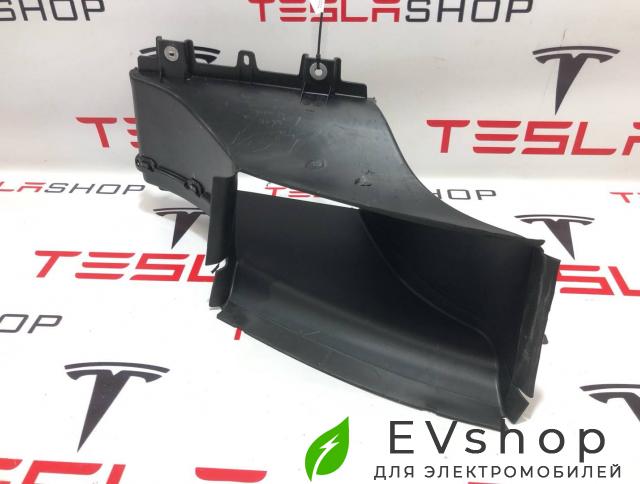 воздуховод (дефлектор) радиатора LiXiang L9 1 поколение 2024, X01-28030097 - фото №1