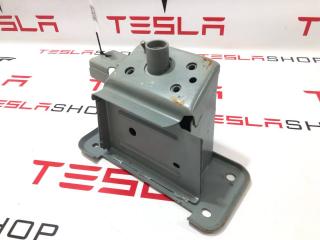 кронштейн переднего бампера LiXiang L9 1 поколение 2024, X01-84000001