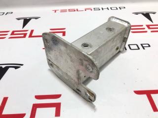 кронштейн переднего бампера LiXiang L9 1 поколение 2024, X01-84000415