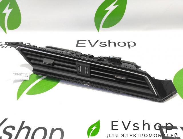 Воздуховод центральной панели Audi e-tron 1 поколение 2019, электро, 4KL820951A, 4KL.820.951 - фото №1