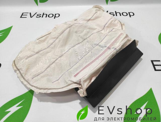 подушка безопасности коленная Audi e-tron 1 поколение 2019, электро, 4KL.880.841 - фото №1