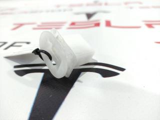 Защелка сидений 2-го ряда , 1016823-00-A