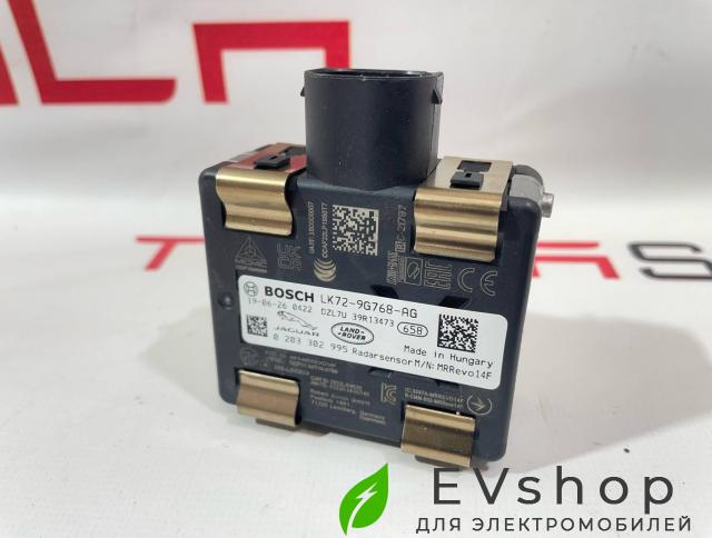 радар / датчик активного круиз контроля Land Rover 2016, J9C3-96768-AC, J9D3-96768-AB, J9D3-96768-AC, J9D3-96768-AD, J9D3-96768-AE, J9D3-96768-AF, J9D3-96768-AG, K8D2-96768-AC, K8D2-96768-AD, K8D2-96768-AE, K8D2-96768-AF, K8D2-96768-AG, K8D2-96768-AH, K8D2-96768-AJ, K8D2-96768-AK, L9C3-96768-AB, L9C3-96768-AC, L9C3-96768-AD, LK72-96768-AB, LK72-96768-AC, LK72-96768-AD, LK72-96768-AE, LK72-96768-AF, LK72-96768-AG, LX73-96768-AB, LX73-96768-AC, LX73-96768-AD, LX73-96768-AE, LX73-96768-AF, LX73-96768-AG - фото №1