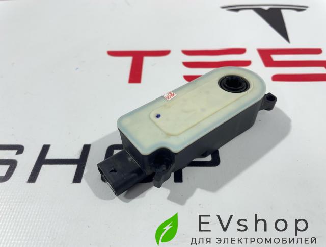 Электропривод центрального люверса LiXiang L6 1 поколение 2024, 117367200, 10401600016, H07S0001L2, 220508-1-1-0517, LAA-28030030 - фото №1