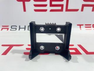 Кронштейн крепления радара Jaguar 2020, 1271015037