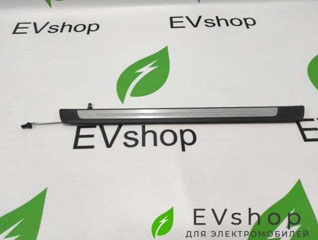 Накладка декоративная порога Audi e-tron 1 поколение 2019, электро, 4KE.947.417 - фото №1