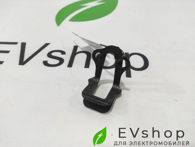 Уплотнитель замка двери Audi e-tron 1 поколение 2019, электро, 4KE837087 - фото №1