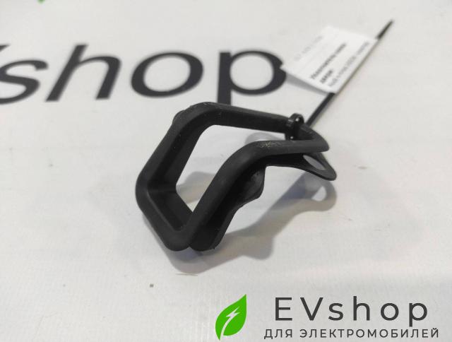 Уплотнитель замка двери Audi e-tron 1 поколение 2019, электро, 4KE837087 - фото №1